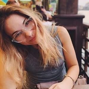 Meet your Posher, Julia